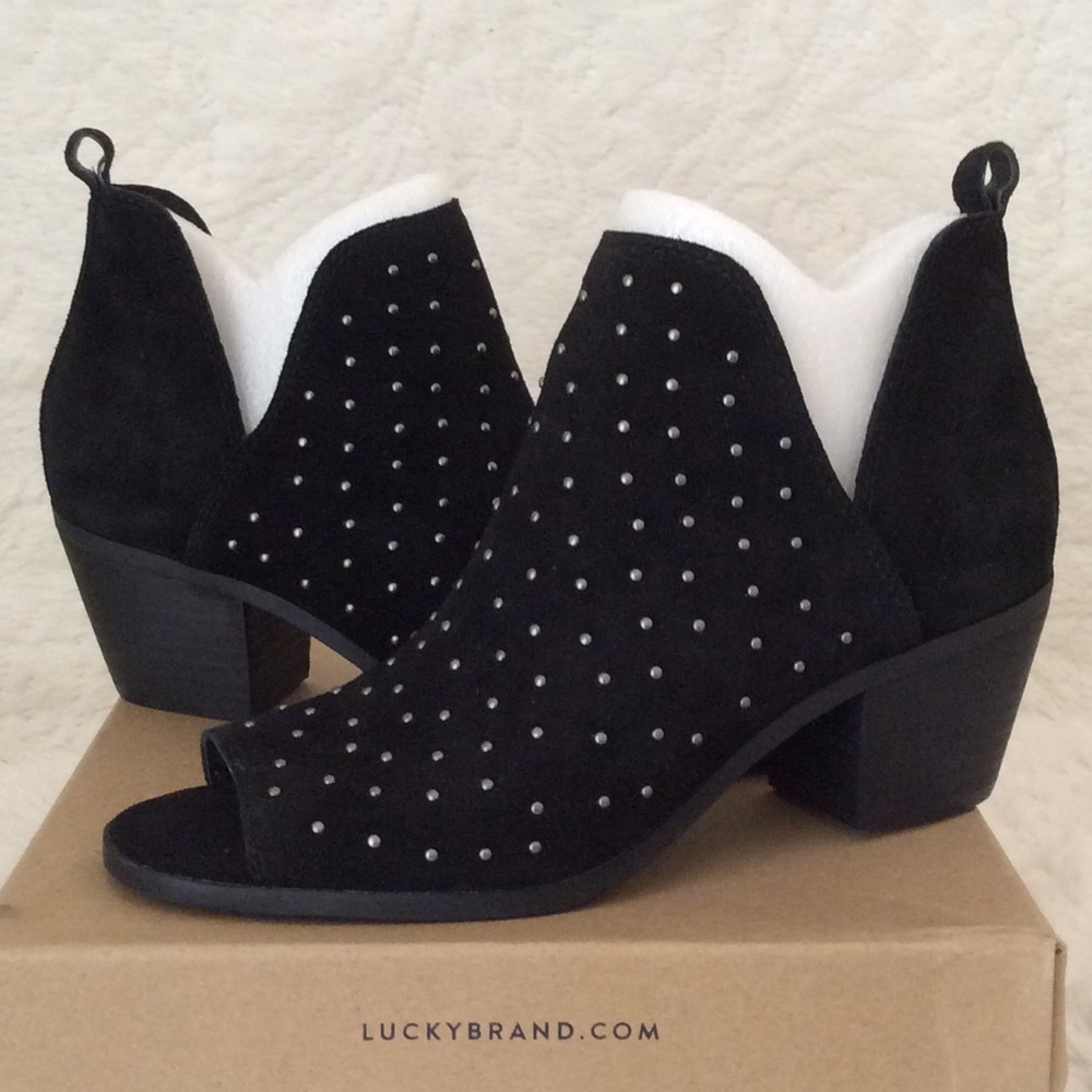 💙LUCKY BRAND BARLENNA STUDDED PEEP TOE BOOTIE💙